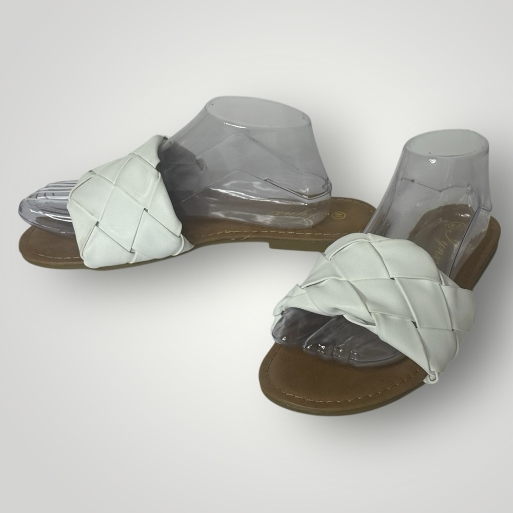 Lynx‎ White Braided Faux Leather Womens 8 1/2 Flat Sandal